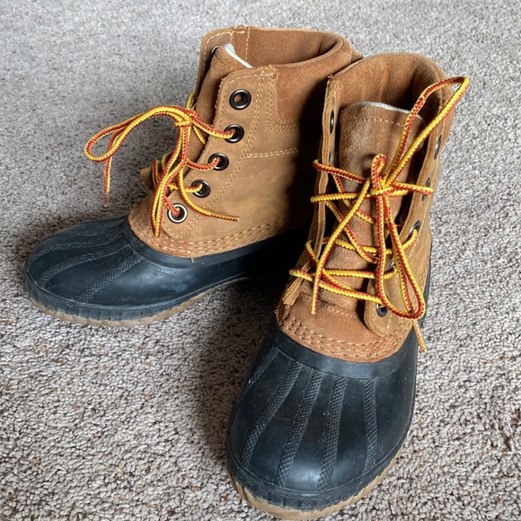 Sorel boots - Picture 2 of 5